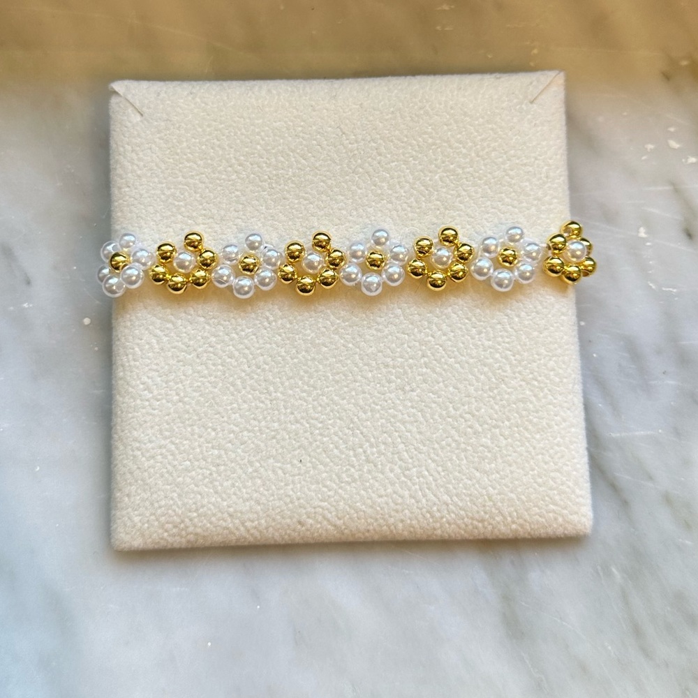 Handmade Flower Bead Bracelet